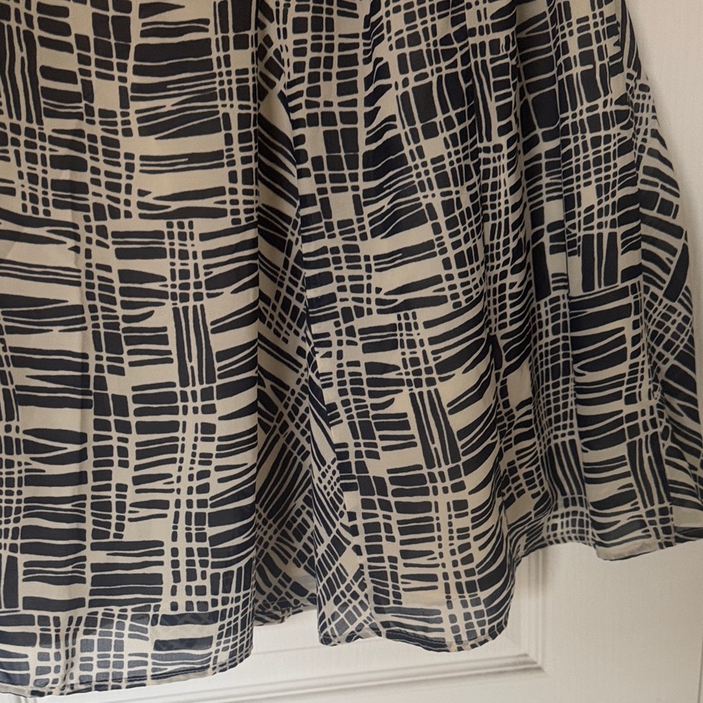 Jaclyn Smith Black and Cream Patterned A-Line Skirt - Picture 7 of 10